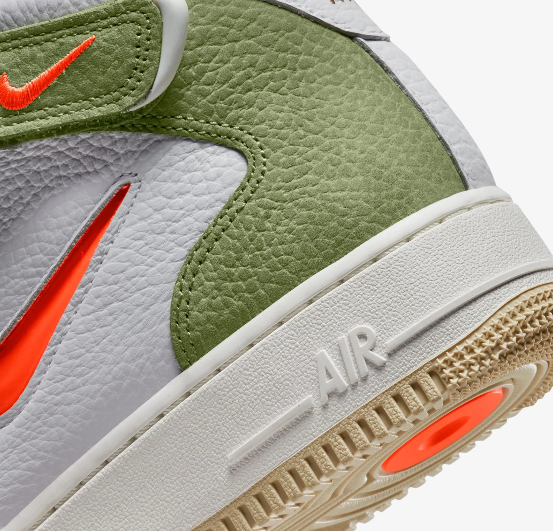 Nike | AIR FORCE 1 MID '07  { OLIVE GREEN / TOTAL ORANGE