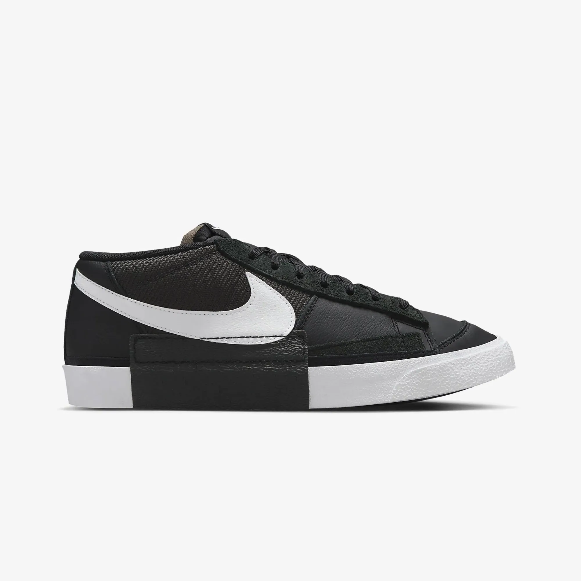 Nike | BLAZER LOW PRO CLUB  { BLACK/WHITE-ANTHRACITE